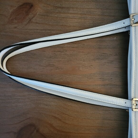 Michael Kors Jet Set White Tote and Wallet Set - Picture 10 of 11